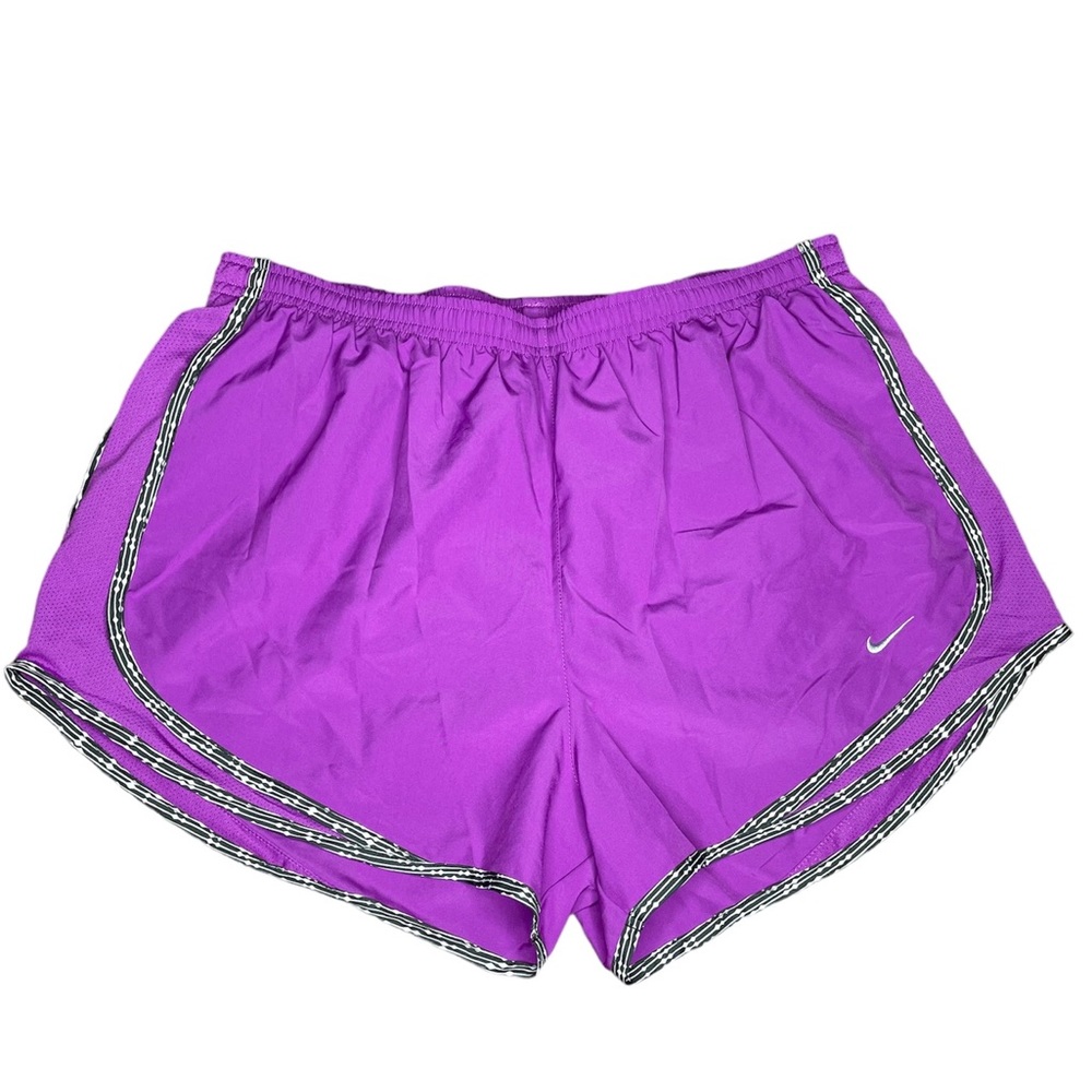 Nike dri-fit women’s purple sports shorts size L